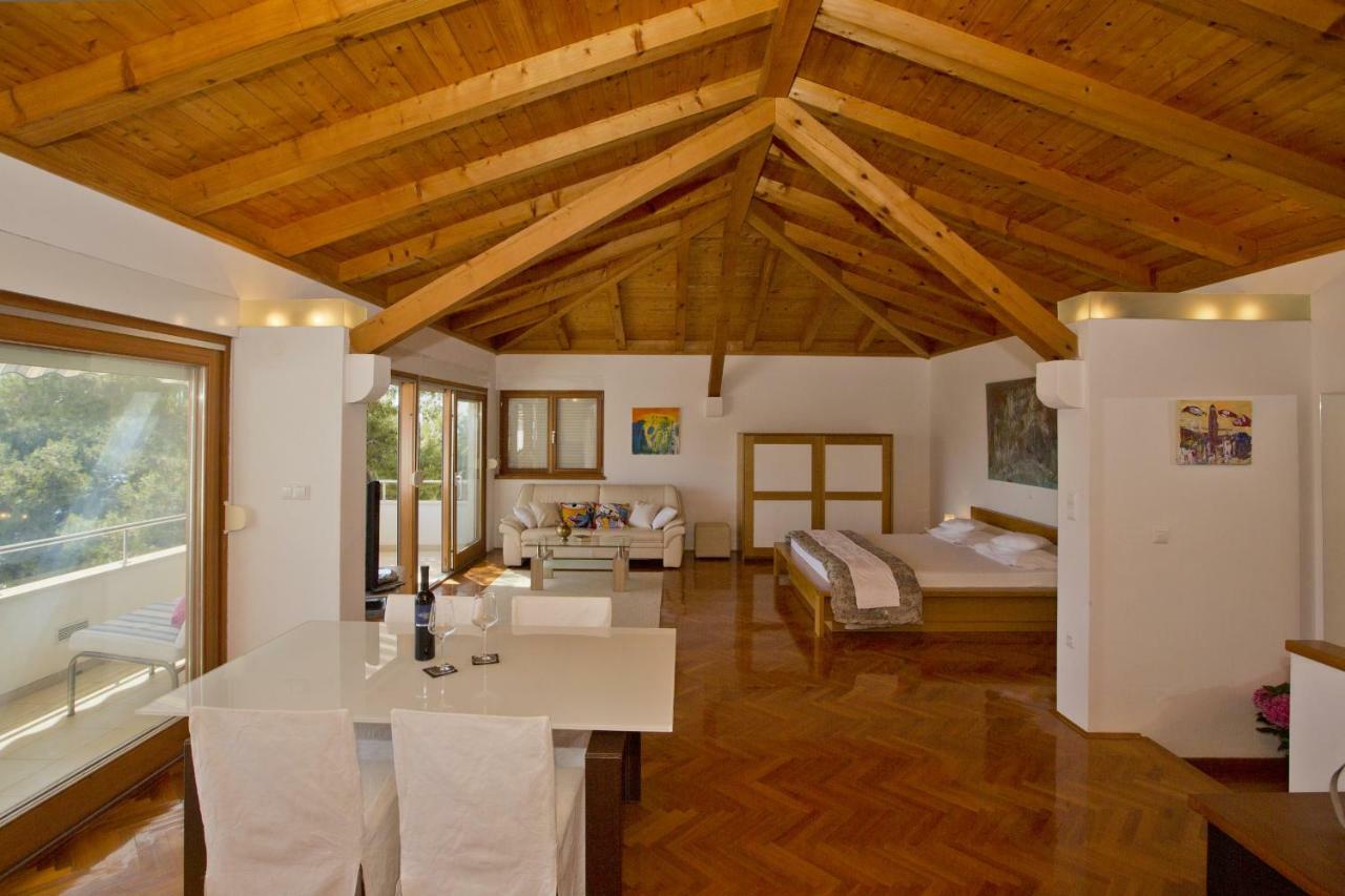 Castle Stambuk Apartma *