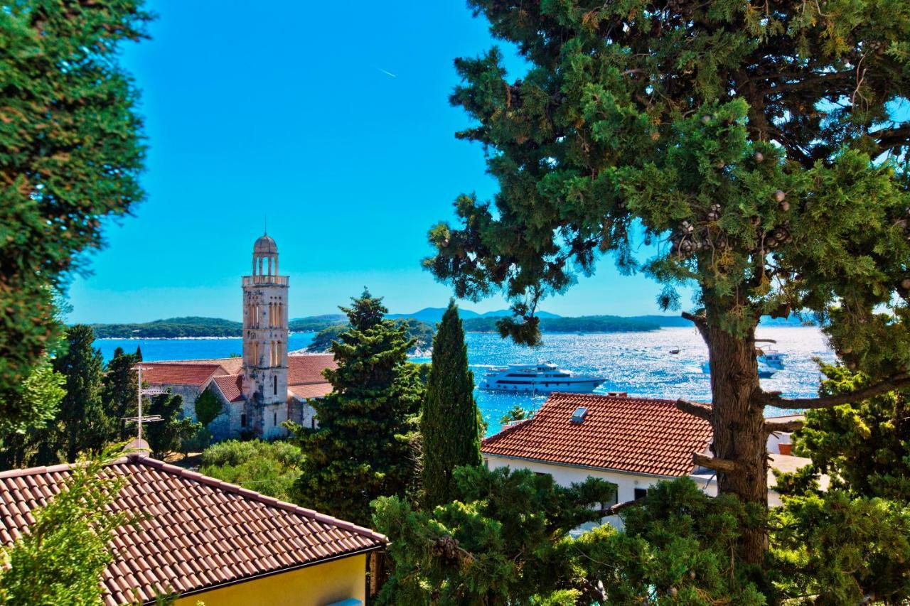 Castle Stambuk Apartma Hvar Town